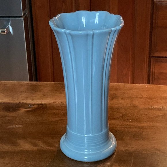 Fiesta Vintage Retired Color Periwinkle Blue Medium 9 5/8” Fluted Flower Vase - Picture 2 of 10
